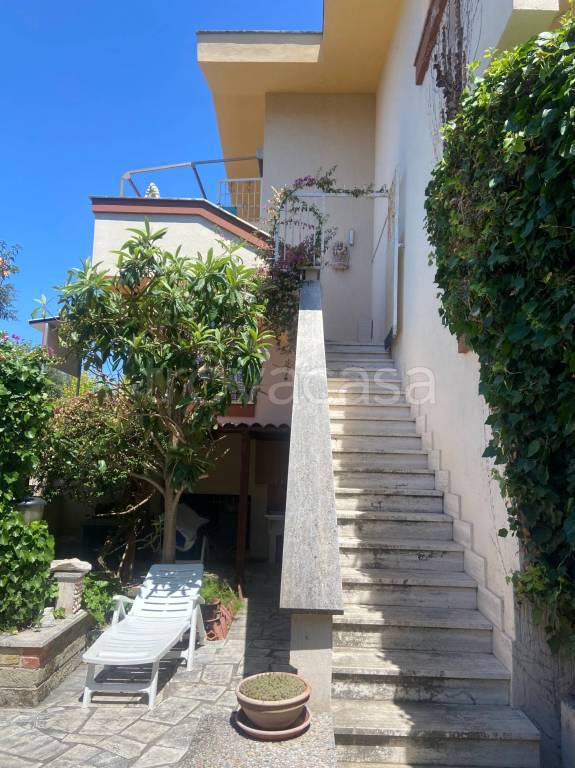 casa indipendente in vendita ad Anzio in zona Mare