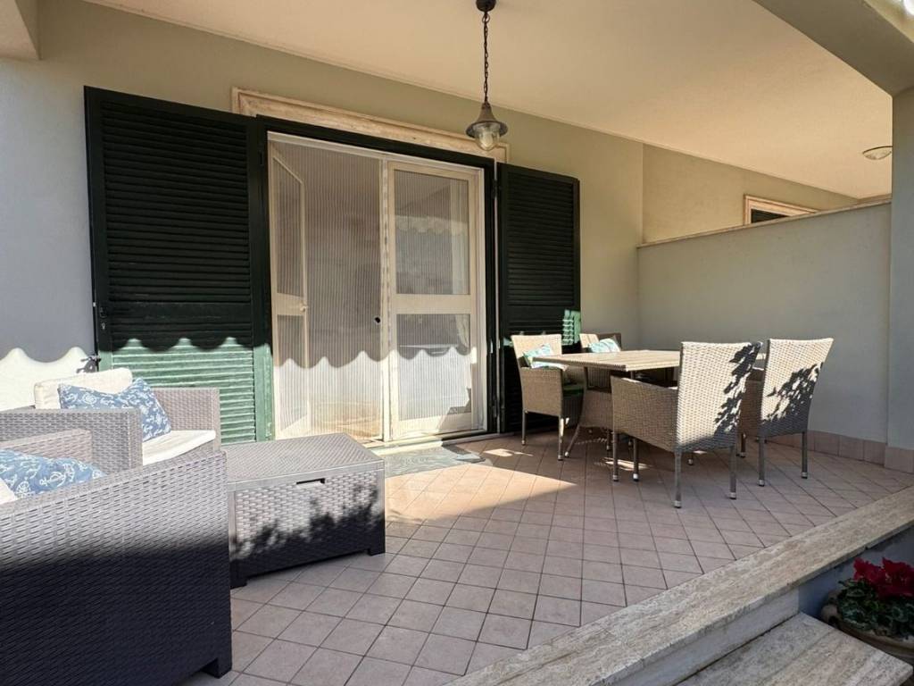 casa indipendente in vendita ad Anzio in zona Anzio Colonia