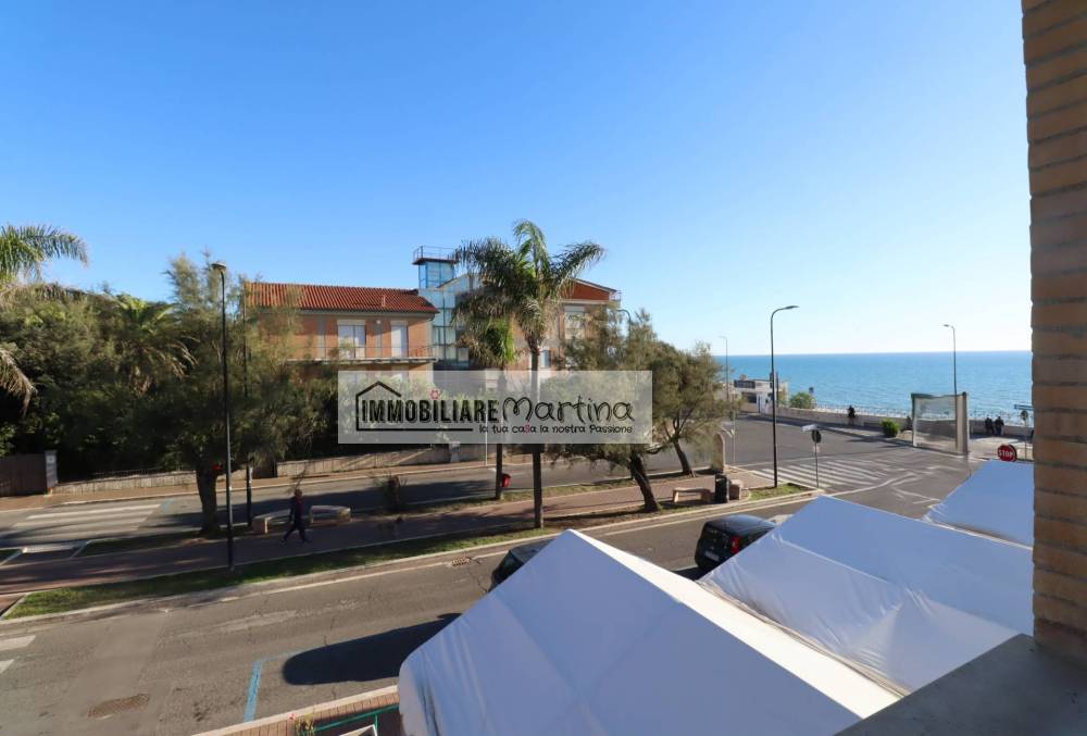 appartamento in vendita ad Anzio in zona Mare