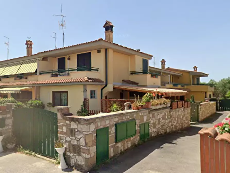 casa indipendente in vendita ad Anzio