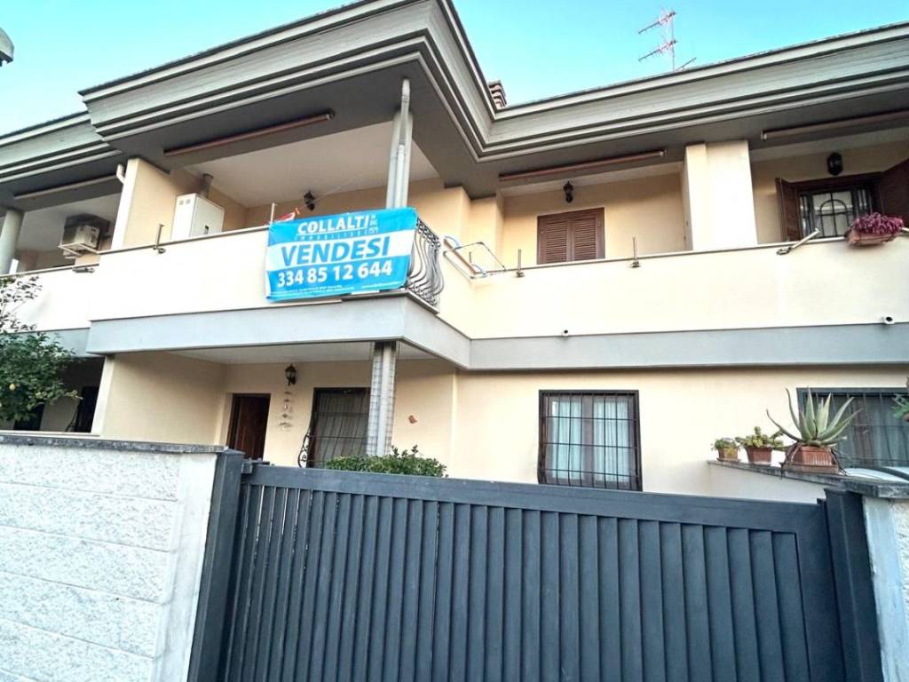 casa indipendente in vendita ad Anzio in zona Mare