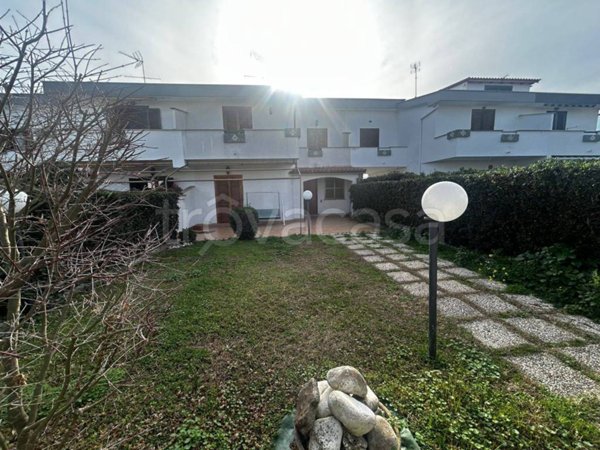 casa indipendente in vendita ad Anzio in zona Villa Claudia