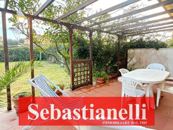 appartamento in vendita ad Anzio in zona Mare