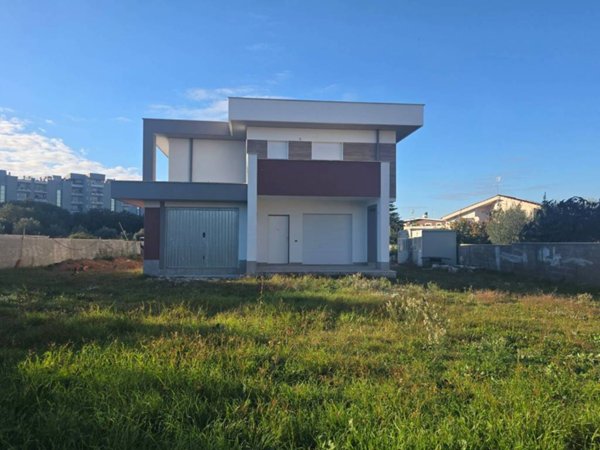 casa indipendente in vendita ad Anzio in zona Villa Claudia