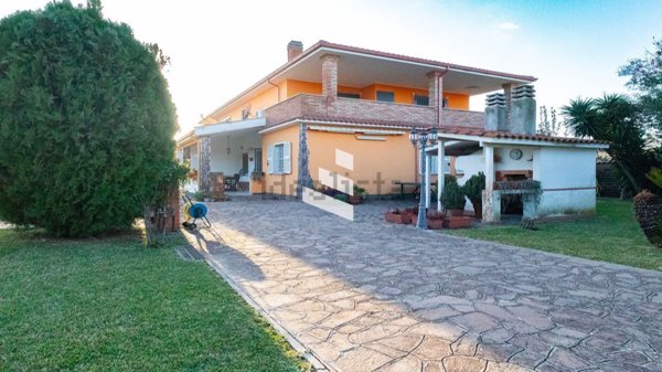 appartamento in vendita ad Anzio in zona Mare