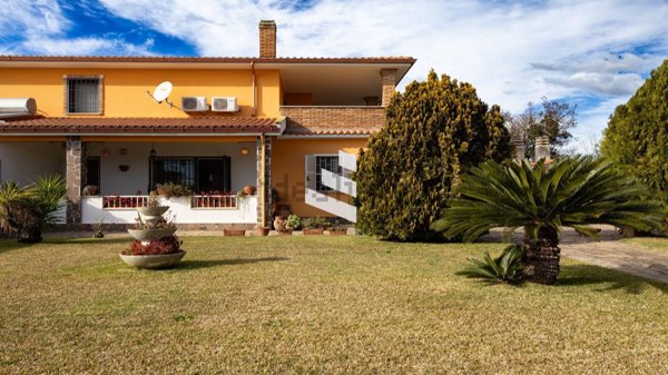 appartamento in vendita ad Anzio in zona Mare