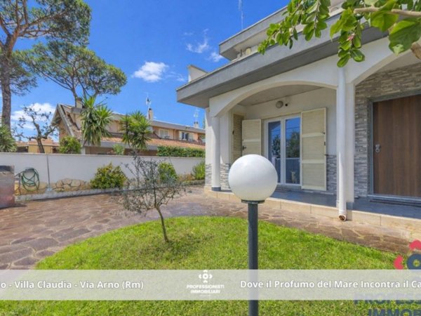 casa indipendente in vendita ad Anzio in zona Villa Claudia