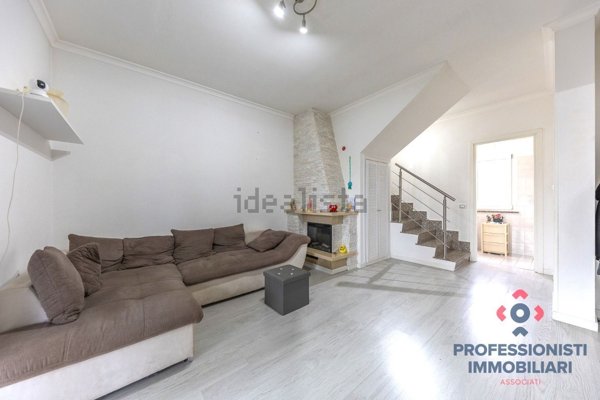 casa indipendente in vendita ad Anzio in zona Villa Claudia