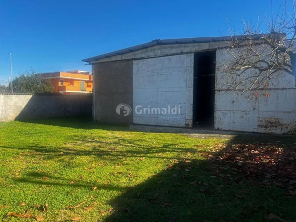 locale di sgombero in vendita ad Anzio in zona Stazione