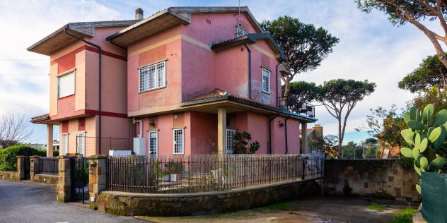 casa indipendente in vendita ad Anzio