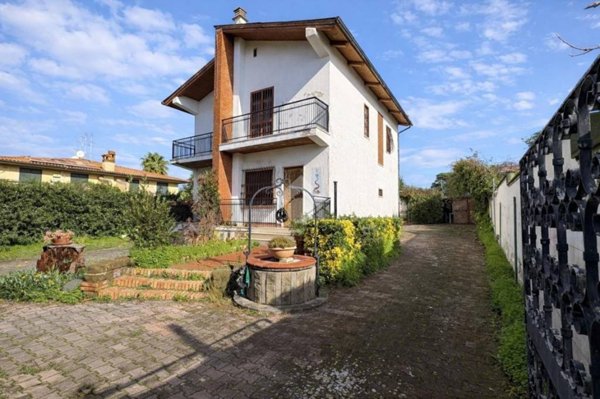 casa indipendente in vendita ad Anzio in zona Villa Claudia