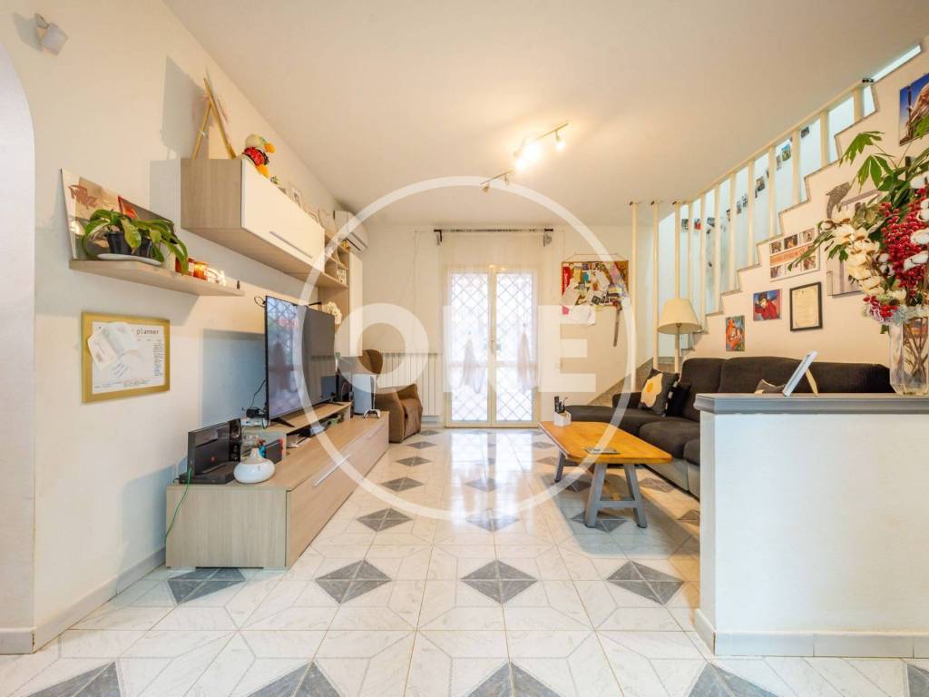 casa indipendente in vendita ad Anzio in zona Villa Claudia