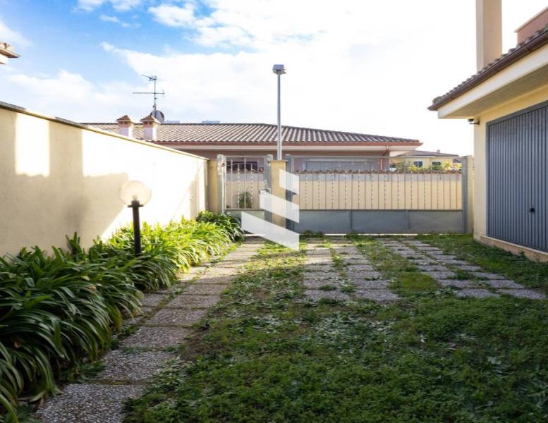 casa indipendente in vendita ad Anzio in zona Stazione