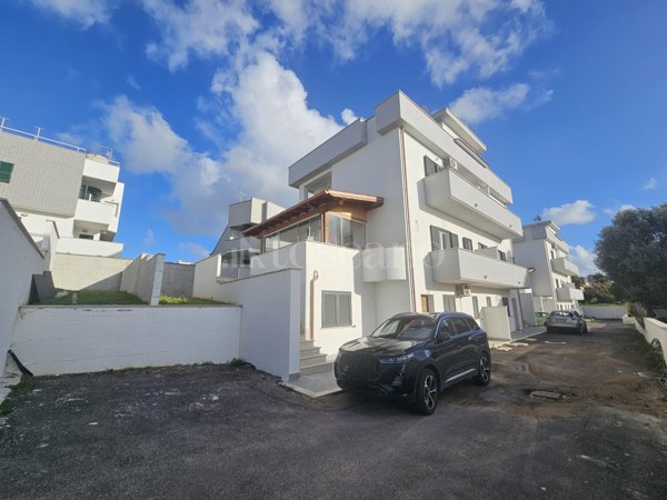 casa indipendente in vendita ad Anzio in zona Marechiaro