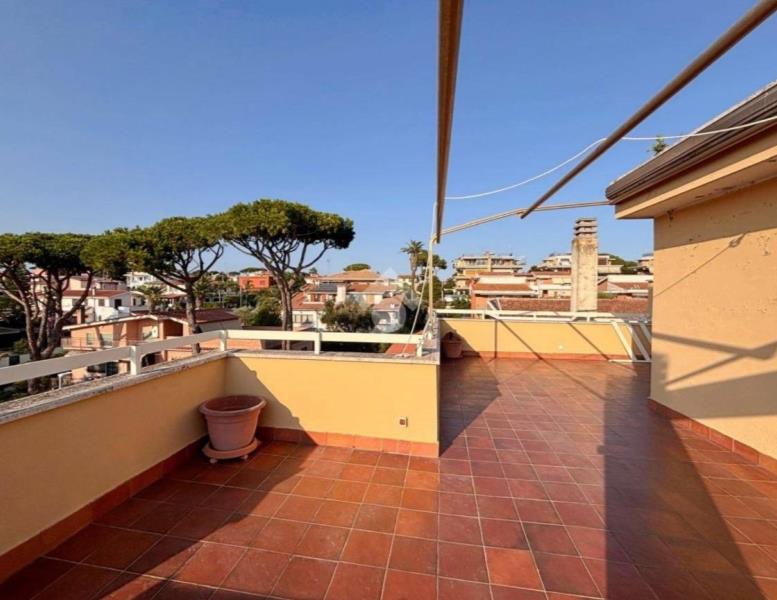 appartamento in vendita ad Anzio in zona Mare