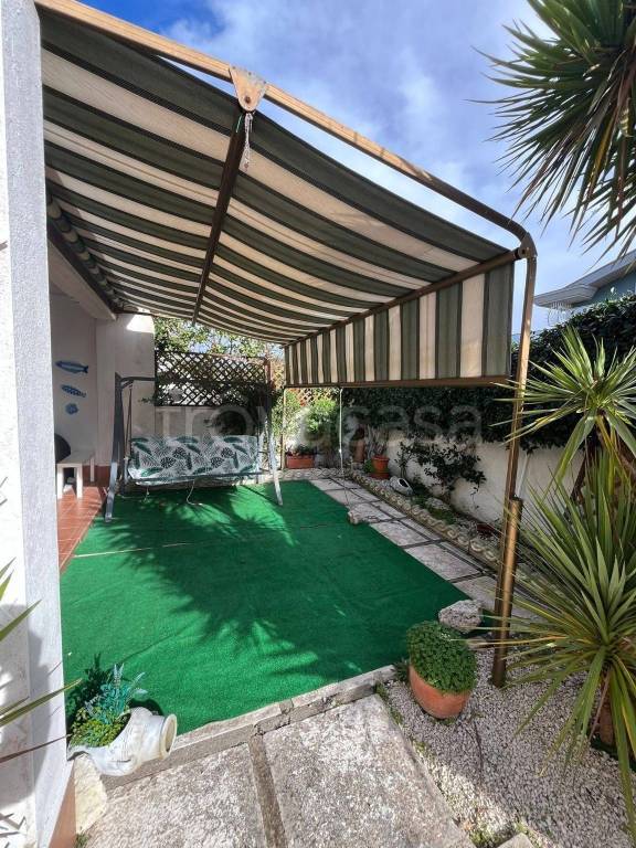 appartamento in vendita ad Anzio in zona Villa Claudia