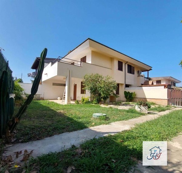 casa indipendente in vendita ad Anzio in zona Mare