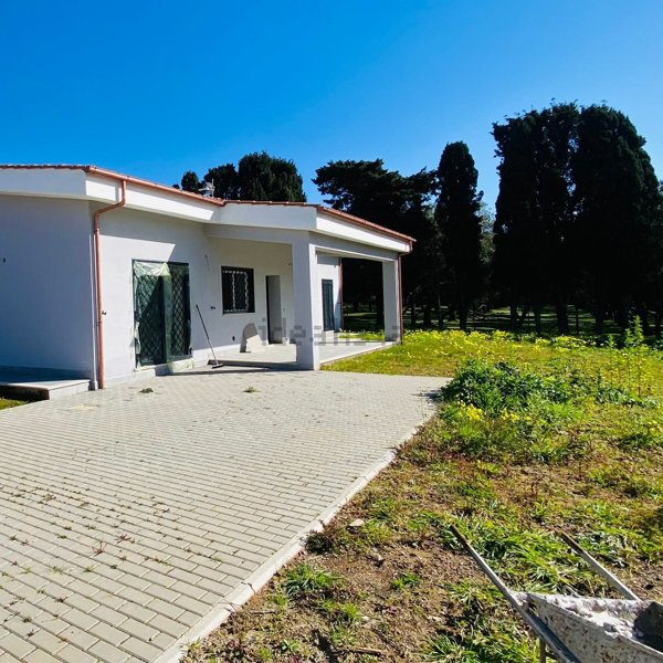 pentavano in vendita ad Anzio