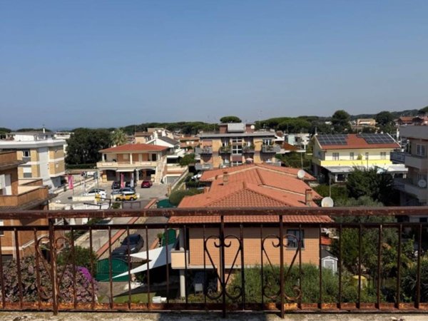 appartamento in vendita ad Anzio in zona Mare