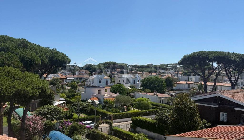 appartamento in vendita ad Anzio in zona Mare