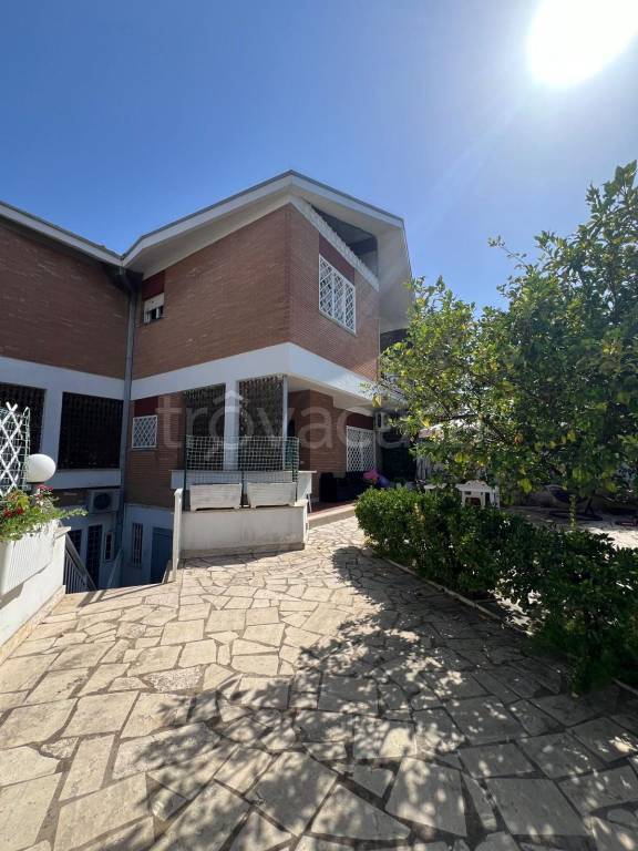 casa indipendente in vendita ad Anzio in zona Mare