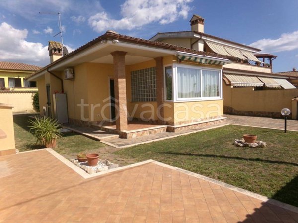 casa indipendente in vendita ad Anzio