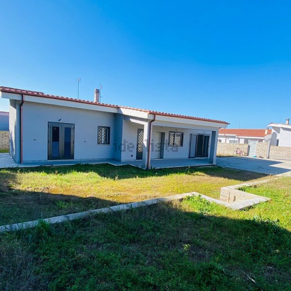 casa indipendente in vendita ad Anzio in zona Stazione