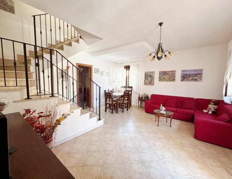 casa indipendente in vendita ad Anzio in zona Marechiaro