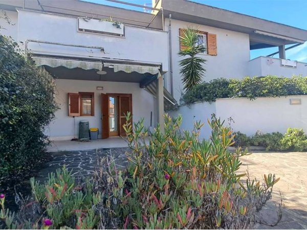 casa indipendente in vendita ad Anzio in zona Villa Claudia
