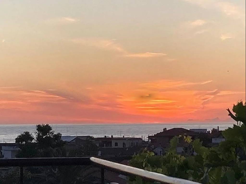 casa indipendente in vendita ad Anzio in zona Mare
