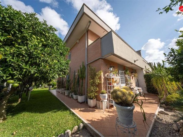 casa indipendente in vendita ad Anzio in zona Mare