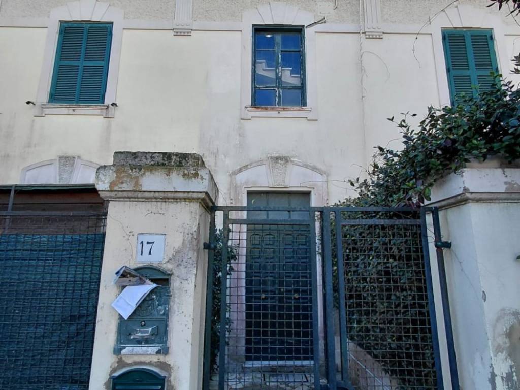 appartamento in vendita ad Anzio in zona Mare