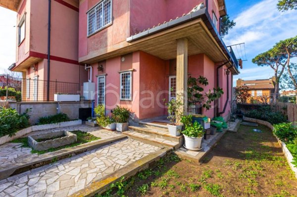 casa indipendente in vendita ad Anzio in zona Villa Claudia