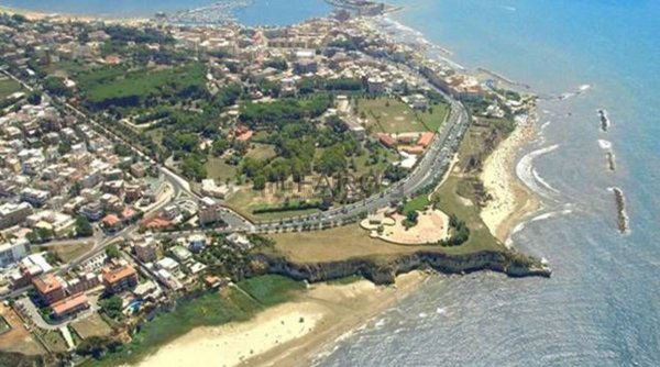 casa indipendente in vendita ad Anzio in zona Villa Claudia