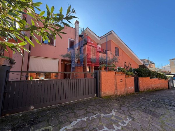 casa indipendente in vendita ad Anzio in zona Lido delle Sirene