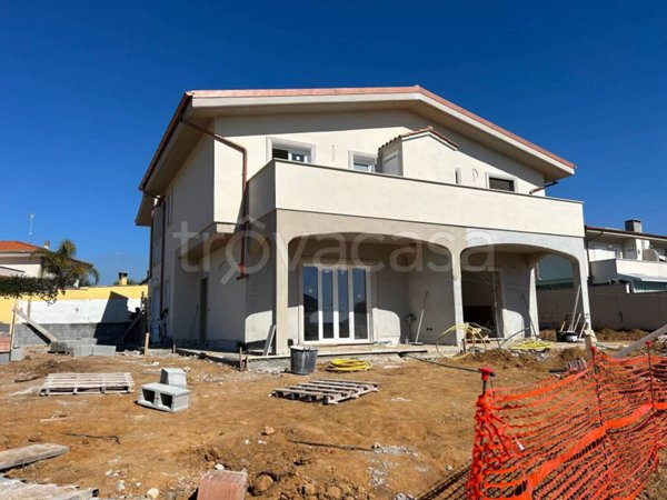 casa indipendente in vendita ad Anzio in zona Villa Claudia