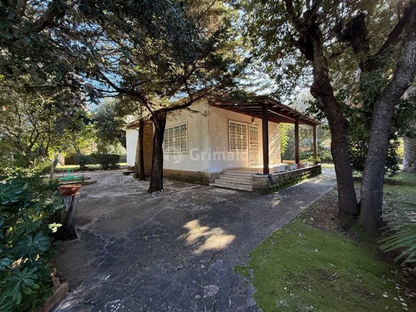 casa indipendente in vendita ad Anzio in zona Mare