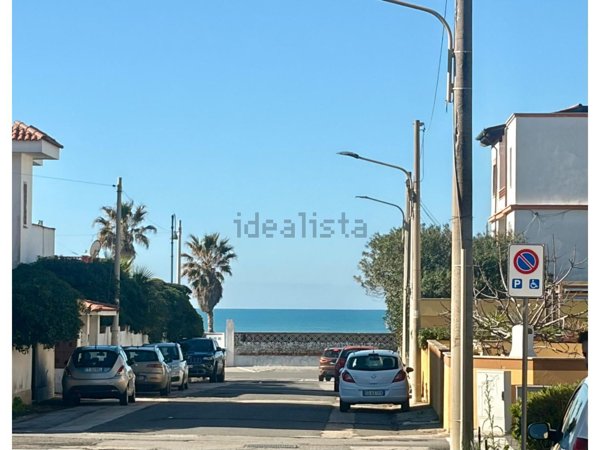 appartamento in vendita ad Anzio in zona Mare