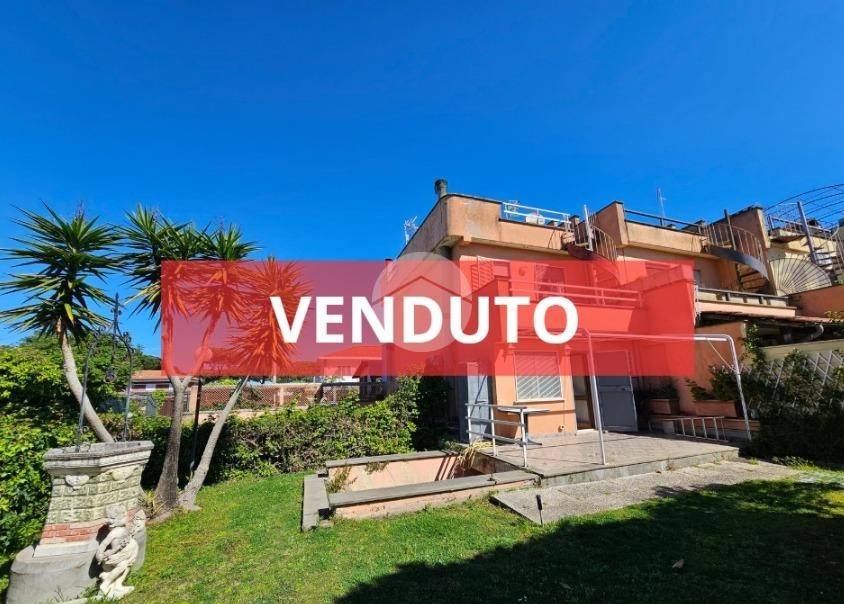 casa indipendente in vendita ad Anzio in zona Lido dei Pini