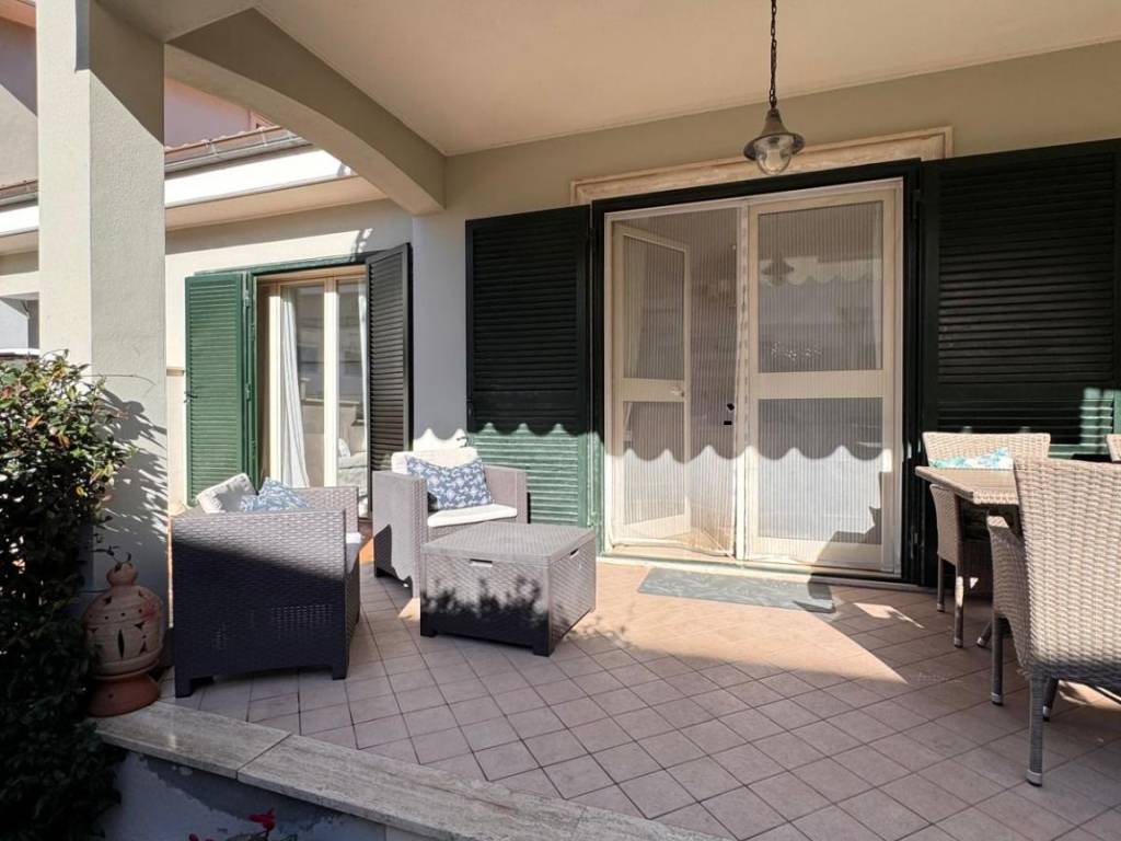 casa indipendente in vendita ad Anzio in zona Anzio Colonia