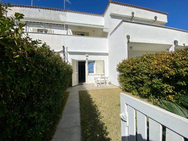 casa indipendente in vendita ad Anzio in zona Cincinnato