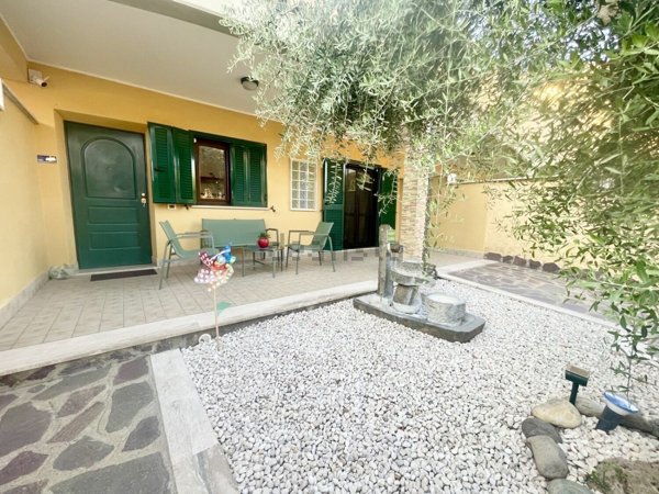 casa indipendente in vendita ad Anzio in zona Villa Claudia