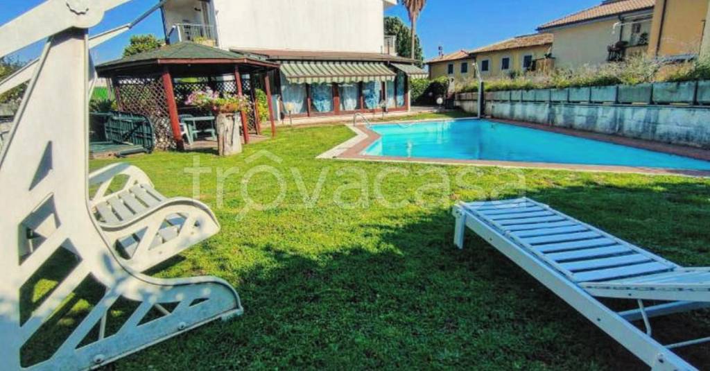 casa indipendente in vendita ad Anzio