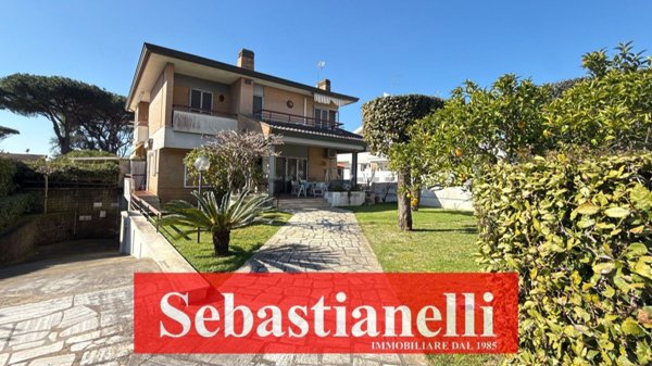 casa indipendente in vendita ad Anzio in zona Mare