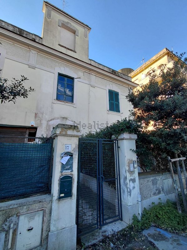 appartamento in vendita ad Anzio in zona Mare