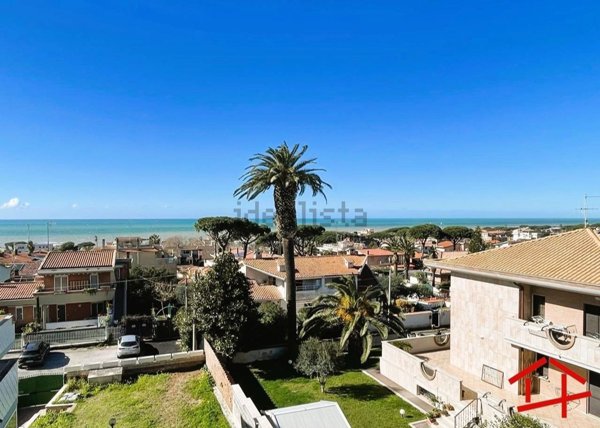 appartamento in vendita ad Anzio in zona Villa Claudia