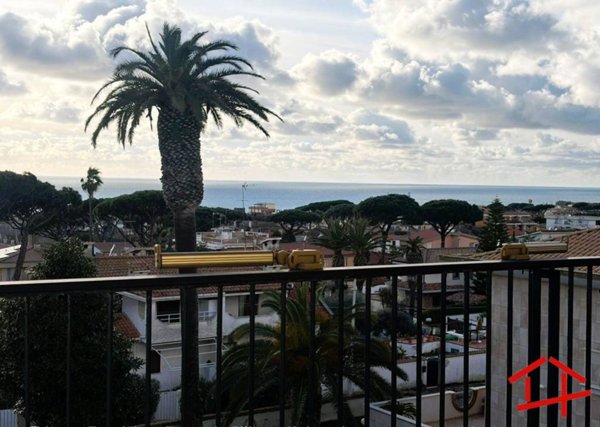appartamento in vendita ad Anzio in zona Villa Claudia