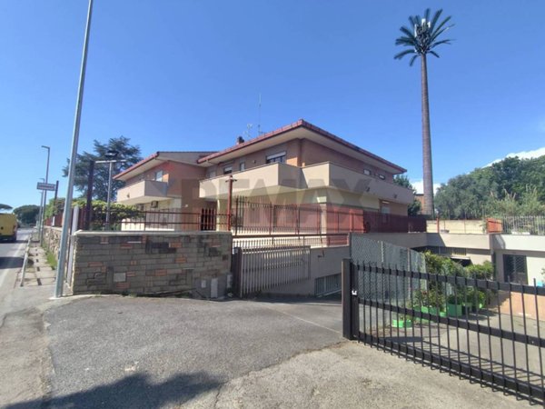casa indipendente in vendita ad Anzio in zona Mare
