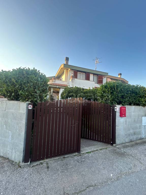 casa indipendente in vendita ad Anzio in zona Mare