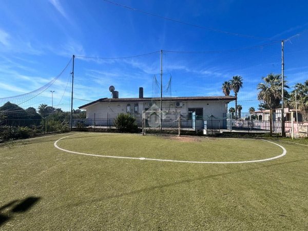 negozio in vendita ad Anzio